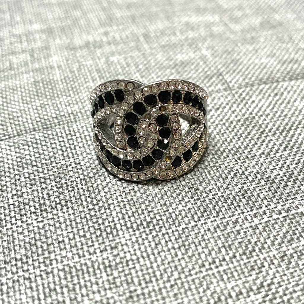 Black Silver Crystal Loop Ring